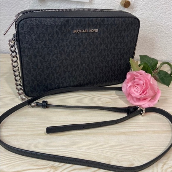 Michael Kors EW Black Crossbody new with tags - Picture 1 of 6